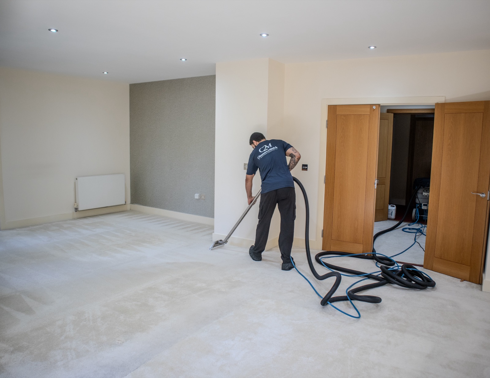 Cleaners2Match technician hot water extraction, full room carpet clean in Bromley